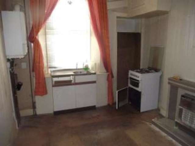  Image of 2 bedroom Flat for sale in Roslea Drive Dennistoun Glasgow G31 at Dennistoun Glasgow Birkwood, G31 2RR