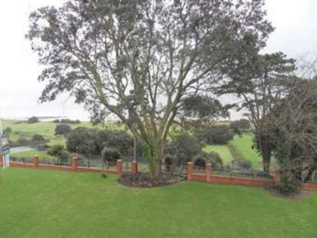  Image of 1 bedroom Flat for sale in Douglas Avenue Exmouth EX8 at 8 Douglas Avenue  Exmouth, EX8 2FA