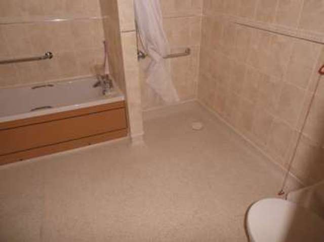  Image of 1 bedroom Flat for sale in Douglas Avenue Exmouth EX8 at 8 Douglas Avenue  Exmouth, EX8 2FA