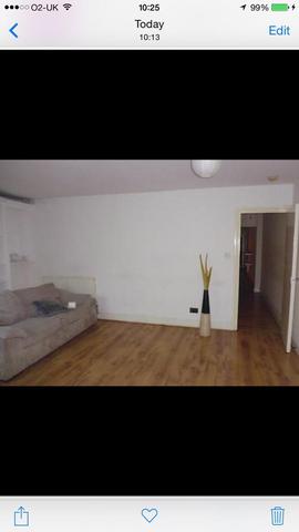  Image of 3 bedroom Flat to rent in Rotherhithe New Road London SE16 at Surrey quays  London, SE16 2AD