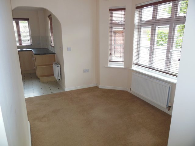  Image of 2 bedroom Flat to rent in Rowlock Gardens Hermitage Thatcham RG18 at Hermitage Thatcham Little Hungerford, RG18 9WT