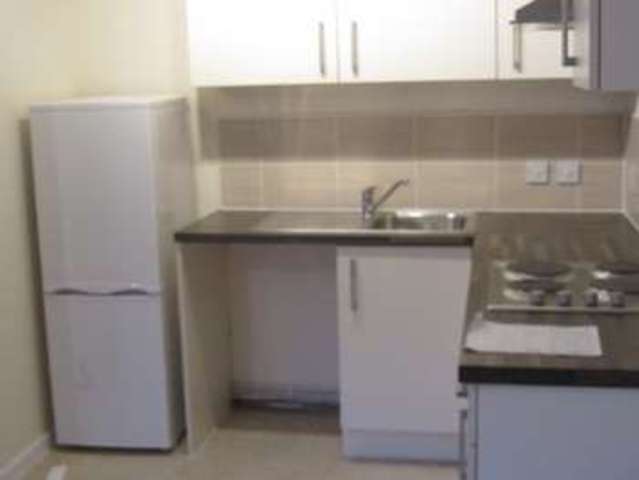  Image of 1 bedroom Property to rent in Mount Pleasant Batchley Redditch B97 at Mount Pleasant Redditch Redditch, B97 4JF
