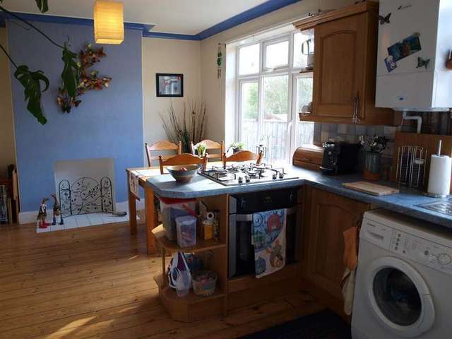  Image of 3 bedroom Semi-Detached house for sale in Roxholme Avenue Leeds LS7 at Leeds  Chapel Allerton, LS7 4JF