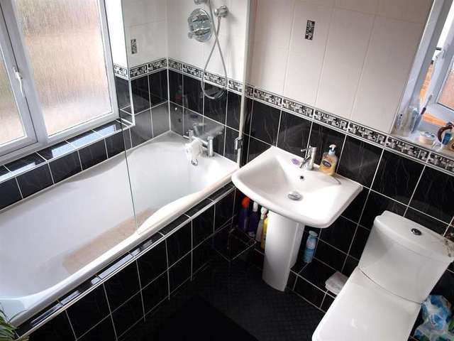  Image of 3 bedroom Semi-Detached house for sale in Roxholme Avenue Leeds LS7 at Leeds  Chapel Allerton, LS7 4JF