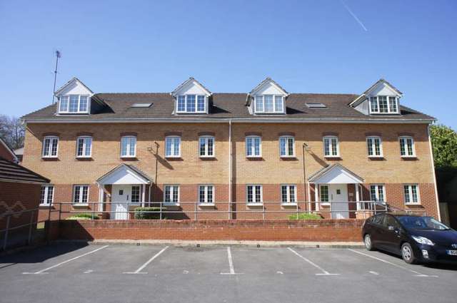  Image of 2 bedroom Apartment for sale in Ruskin Henley Road Caversham Reading RG4 at Ruskin  Reading, RG4 6LF