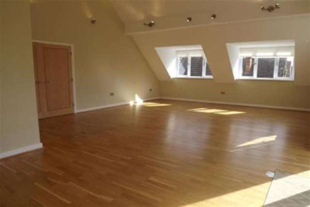  Image of 2 bedroom Flat to rent in Scotts Lane Bromley BR2 at Bromley, BR2 0LX