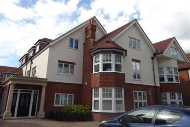  Image of 2 bedroom Flat to rent in Scotts Lane Bromley BR2 at Bromley, BR2 0LX