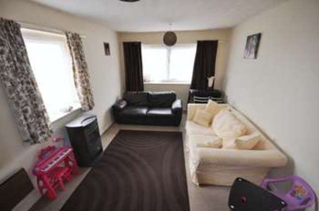  Image of 3 bedroom Flat for sale in Seaview Avenue West Mersea Colchester CO5 at Seaview Avenue West Mersea West Mersea, CO5 8BX