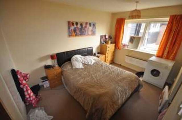  Image of 3 bedroom Flat for sale in Seaview Avenue West Mersea Colchester CO5 at Seaview Avenue West Mersea West Mersea, CO5 8BX