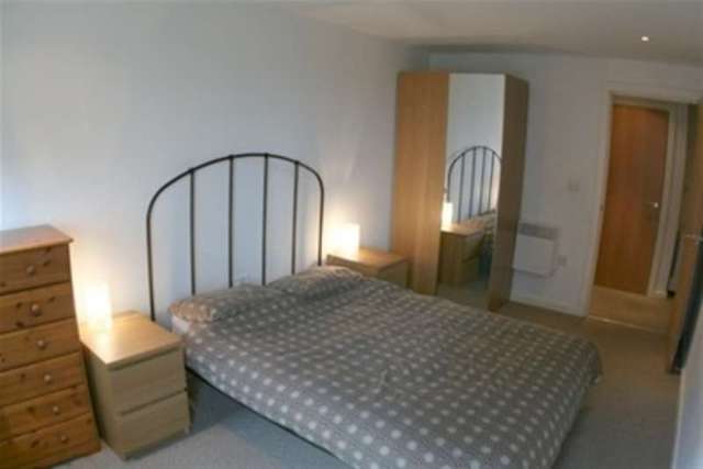  Image of 2 bedroom Flat to rent in Central Way Warrington WA2 at Warrington, WA2 7TG