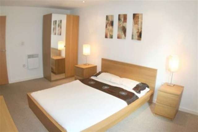  Image of 2 bedroom Flat to rent in Central Way Warrington WA2 at Warrington, WA2 7TG