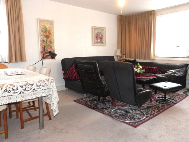  Image of 2 bedroom Flat for sale in Sentinel Square London NW4 at HENDON  London, NW4 2EN