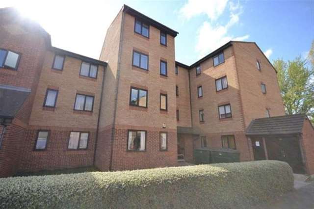  Image of 1 bedroom Flat to rent in Viking Place Seymour Road London E10 at London, E10 7ND
