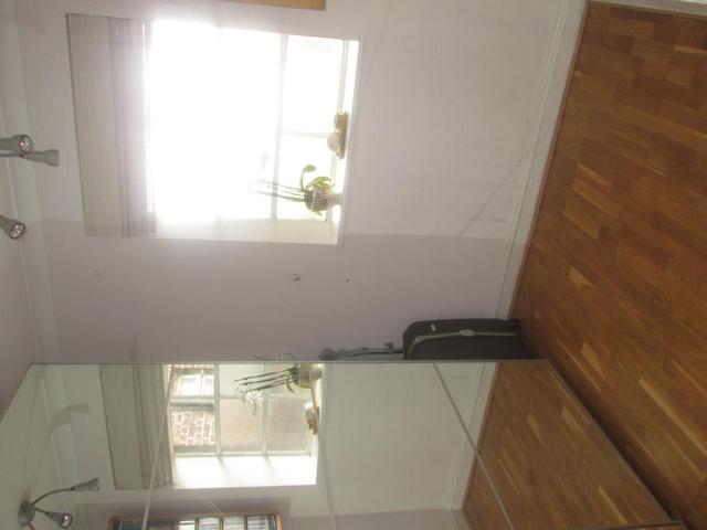  Image of 2 bedroom Flat to rent in Shepherds Bush Road London W6 at London, W6 7LZ