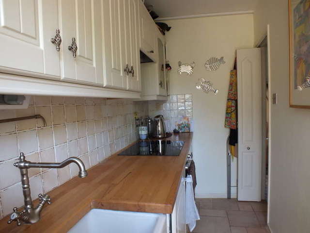  Image of 1 bedroom Cottage for sale in Longcot Road Shrivenham Swindon SN6 at Shrivenham Oxfordshire, SN6 8AL