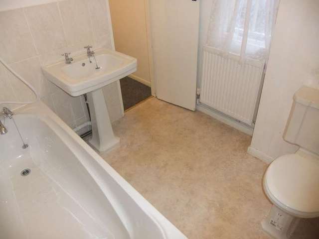  Image of 3 bedroom Detached house to rent in Silverhill Hurst Green Etchingham TN19 at Silverhill  Hurst Green, TN19 7PU