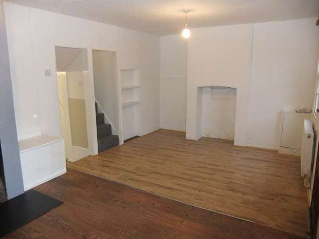  Image of 3 bedroom Detached house to rent in Silverhill Hurst Green Etchingham TN19 at Silverhill  Hurst Green, TN19 7PU