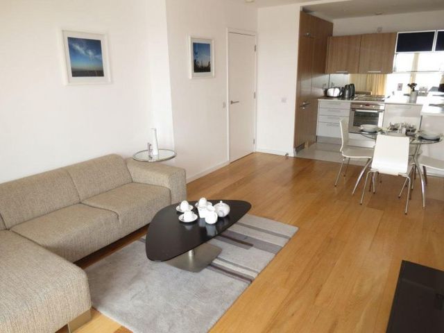  Image of 1 bedroom Apartment to rent in Goulden Street Manchester M4 at 49 Goulden Street  Manchester City, M4 5EL