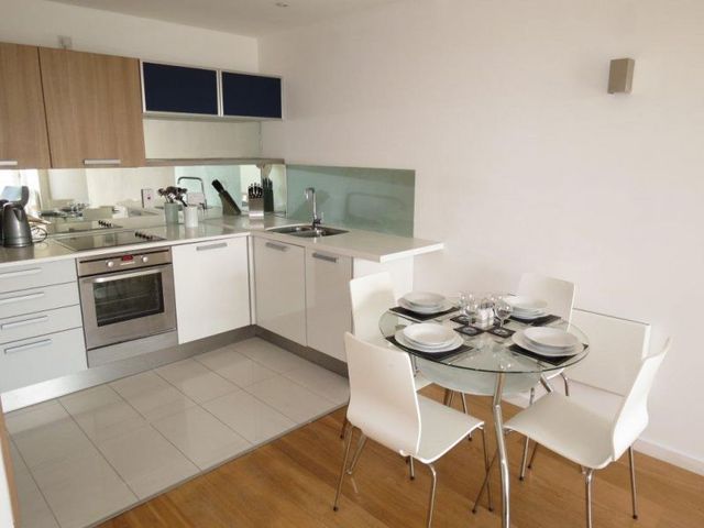  Image of 1 bedroom Apartment to rent in Goulden Street Manchester M4 at 49 Goulden Street  Manchester City, M4 5EL