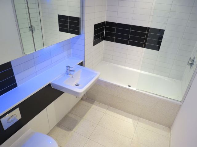  Image of 2 bedroom Apartment to rent in Goulden Street Manchester M4 at 49 Goulden Street  Manchester City, M4 5EH