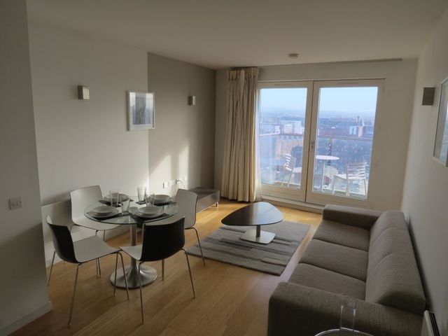  Image of 1 bedroom Apartment to rent in Goulden Street Manchester M4 at 49 Goulden Street  Manchester City, M4 5EN