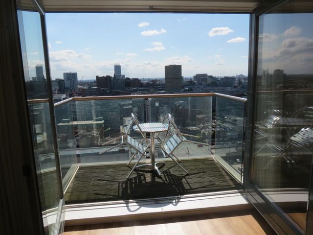  Image of 2 bedroom Apartment to rent in Goulden Street Manchester M4 at 49 Goulden Street  Manchester City, M4 5EN