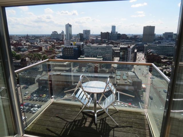  Image of 2 bedroom Apartment to rent in Goulden Street Manchester M4 at 49 Goulden Street  Manchester City, M4 5EN