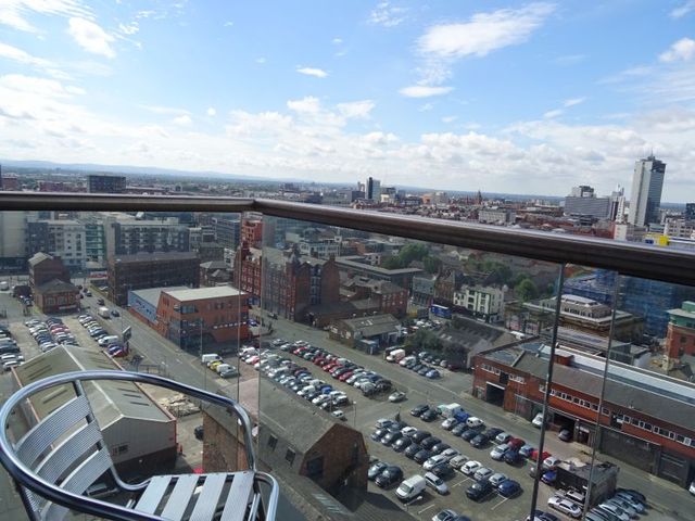  Image of 2 bedroom Apartment to rent in Goulden Street Manchester M4 at 49 Goulden Street  Manchester City, M4 5EN