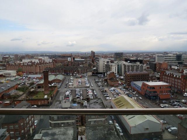  Image of 1 bedroom Apartment to rent in Goulden Street Manchester M4 at 49 Goulden Street  Manchester City, M4 5EL