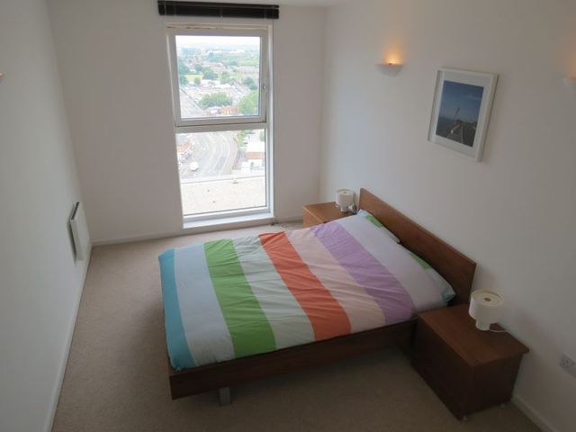 Image of 2 bedroom Apartment to rent in Goulden Street Manchester M4 at Rochdale Road  Manchester City, M4 5EN
