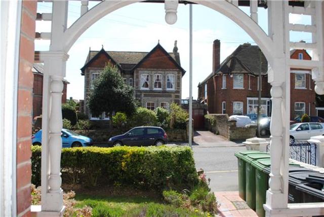  Image of 2 bedroom Flat to rent in Springfield Road St. Leonards-on-Sea TN38 at East Sussex, TN38 0TY