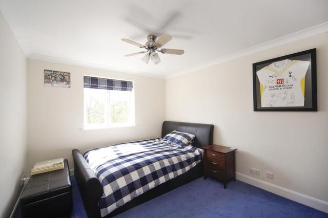  Image of 3 bedroom Property for sale in St. Alphonsus Road London SW4 at St. Alphonsus Road  London, SW4 7AW
