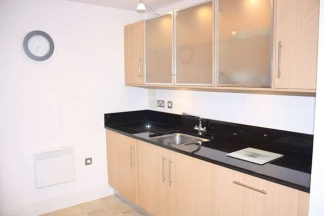 Image of 2 bedroom Flat to rent in St. Davids Square London E14 at Docklands, E14 3WQ
