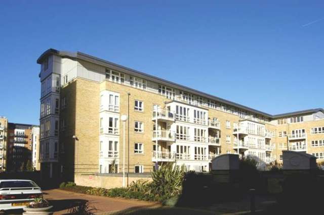  Image of 1 bedroom Flat to rent in St. Davids Square London E14 at Docklands  London, E14 3WD