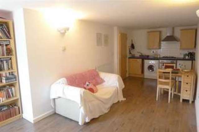 Image of 1 bedroom Flat for sale in Bell Hill Road St. George Bristol BS5 at 125 Bell Hill Road St George Bristol, BS5 7NQ