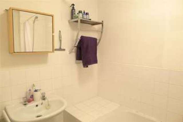  Image of 1 bedroom Flat for sale in Bell Hill Road St. George Bristol BS5 at 125 Bell Hill Road St George Bristol, BS5 7NQ
