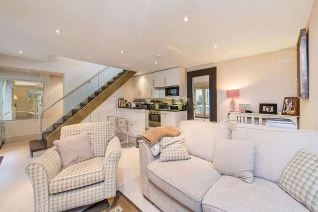  Image of 2 bedroom Ground Flat for sale in St. Georges Drive London SW1V at St. Georges Drive  London, SW1V 4BL