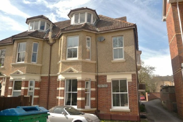  Image of Studio flat to rent in Court Road Shirley Southampton SO15 at Court Road Southampton Not specified, SO15 2JR
