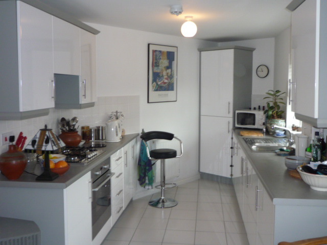  Image of 2 bedroom Apartment to rent in Sunlight Gardens Fareham PO15 at Fareham, PO15 6DQ
