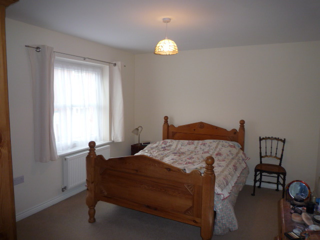  Image of 2 bedroom Apartment to rent in Sunlight Gardens Fareham PO15 at Fareham, PO15 6DQ