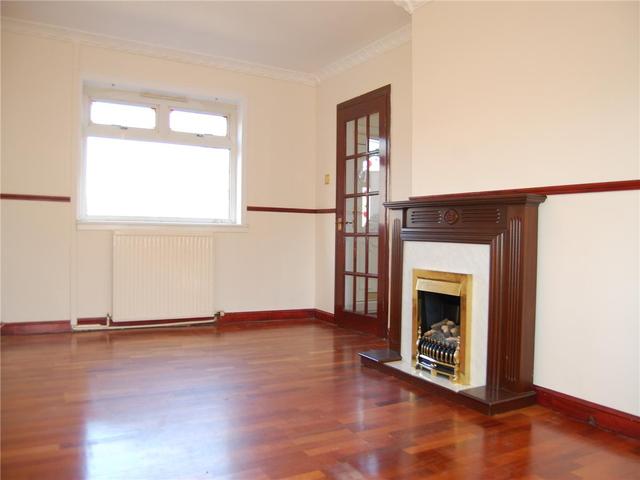  Image of 3 bedroom Terraced house to rent in Sunnyside Crescent Holytown Motherwell ML1 at Holytown North Lanarkshire North Lanarkshire, ML1 4RU