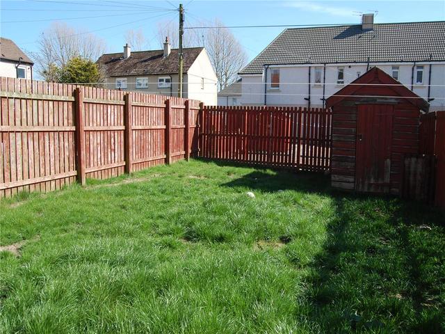  Image of 3 bedroom Terraced house to rent in Sunnyside Crescent Holytown Motherwell ML1 at Holytown North Lanarkshire North Lanarkshire, ML1 4RU