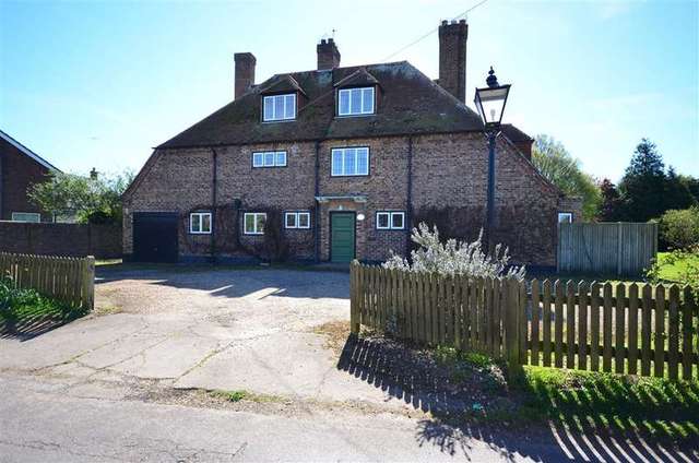  Image of 6 bedroom Detached house for sale in Sussex Road New Romney TN28 at New Romney Kent New Romney, TN28 8HL