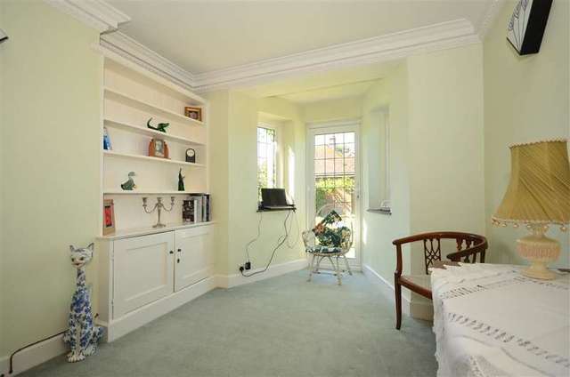  Image of 6 bedroom Detached house for sale in Sussex Road New Romney TN28 at New Romney Kent New Romney, TN28 8HL