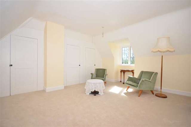  Image of 6 bedroom Detached house for sale in Sussex Road New Romney TN28 at New Romney Kent New Romney, TN28 8HL