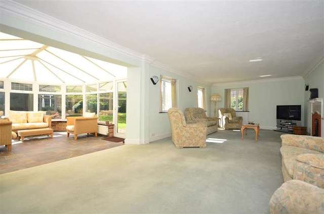  Image of 6 bedroom Detached house for sale in Sussex Road New Romney TN28 at New Romney Kent New Romney, TN28 8HL