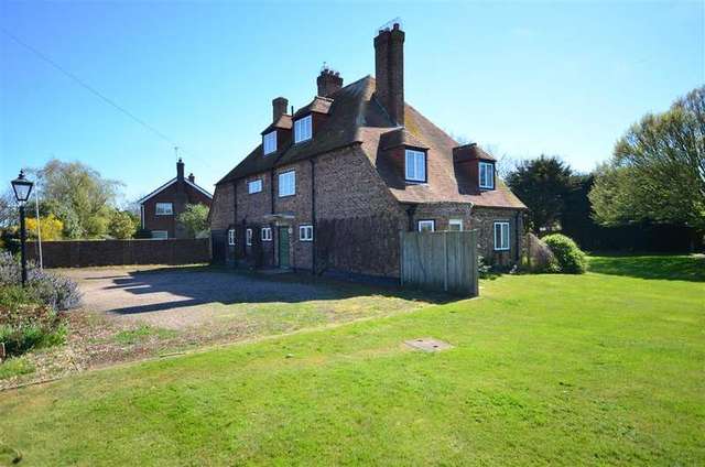  Image of 6 bedroom Detached house for sale in Sussex Road New Romney TN28 at New Romney Kent New Romney, TN28 8HL