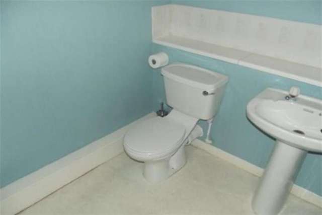  Image of 2 bedroom Flat to rent in Sutherland Crescent Hamilton ML3 at Hamilton, ML3 9SJ