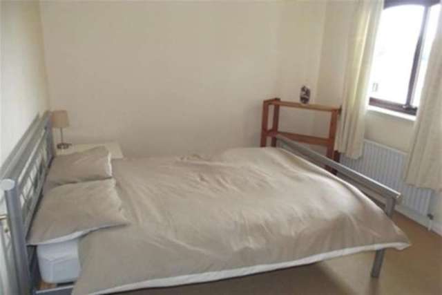  Image of 2 bedroom Flat to rent in Sutherland Crescent Hamilton ML3 at Hamilton, ML3 9SJ