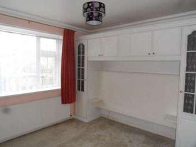 Image of 3 bedroom Detached house to rent in Sunningdale Road Sutton SM1 at Sutton, SM1 2JS
